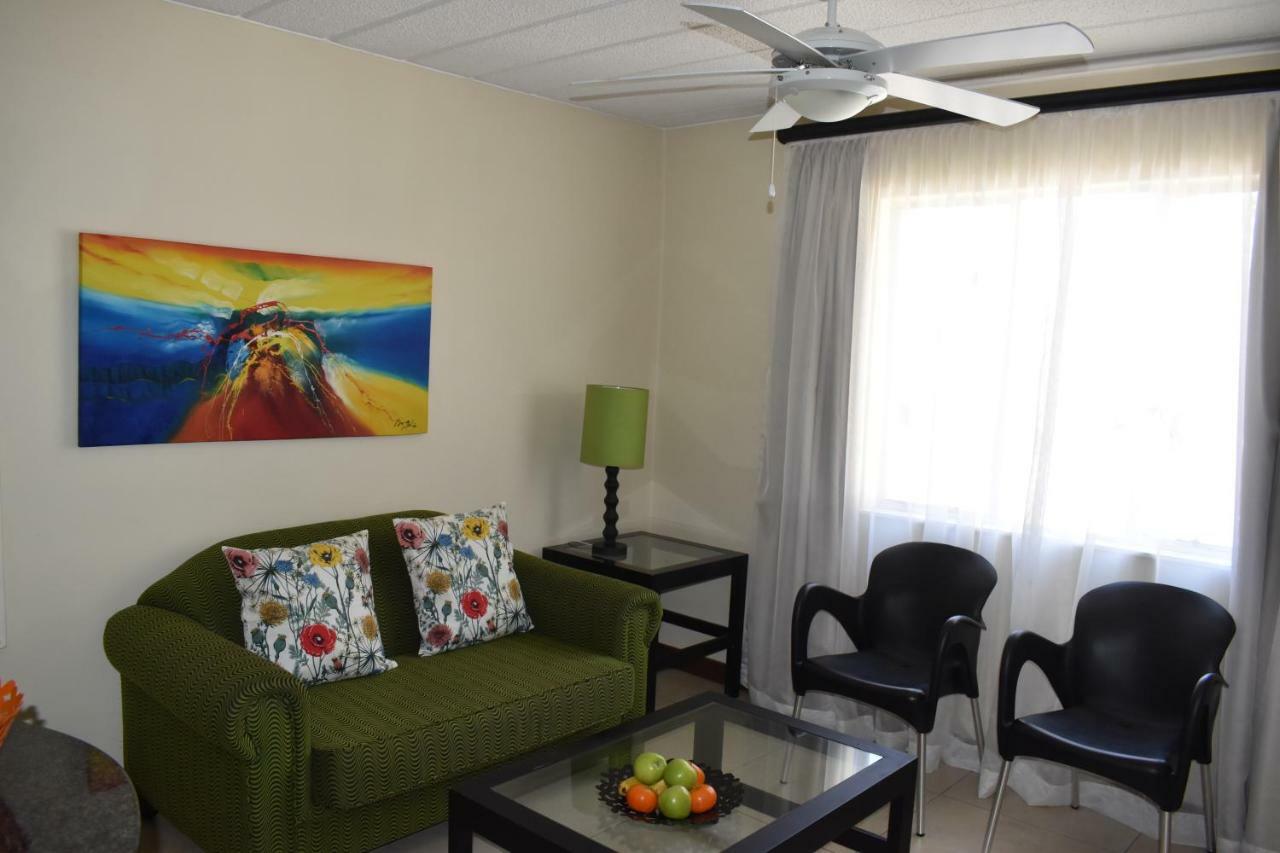 Premiere Classe Apartment Hotel Johannesbourg Extérieur photo